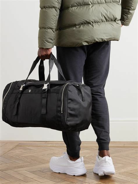 lululemon overnight bag.